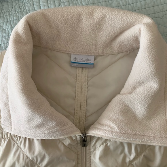 Columbia quilted vest (cream color) - Picture 3 of 3